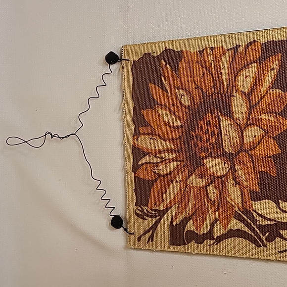 Vintage mounted burlap Welcome Friends sign  Sunflowers 18.5" x 9" approx - Picture 3 of 5